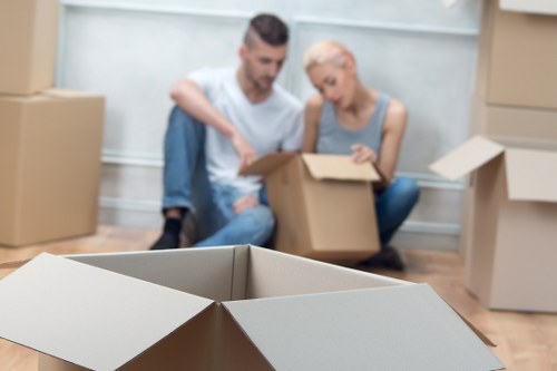 Professional flat removals service helping residents move in Parsonsgreen